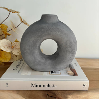 Donut Vase - Circular, Hollow