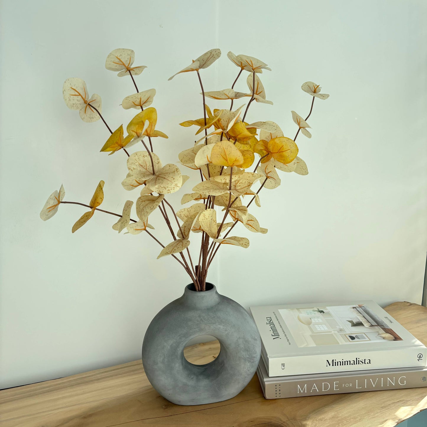 Donut Vase - Circular, Hollow