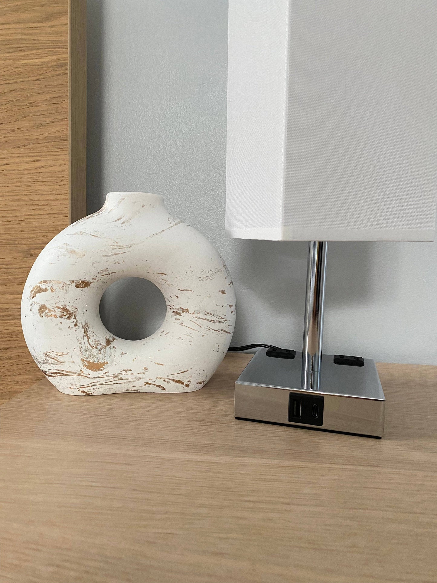 Donut Vase - Circular, Hollow