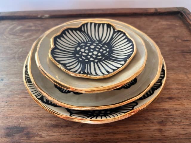 4" Flower-Shaped Dish - 22K Gold Accents