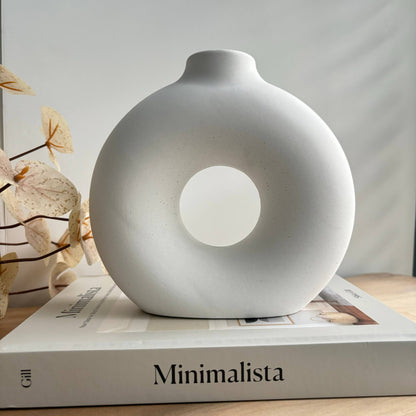 Donut Vase - Circular, Hollow