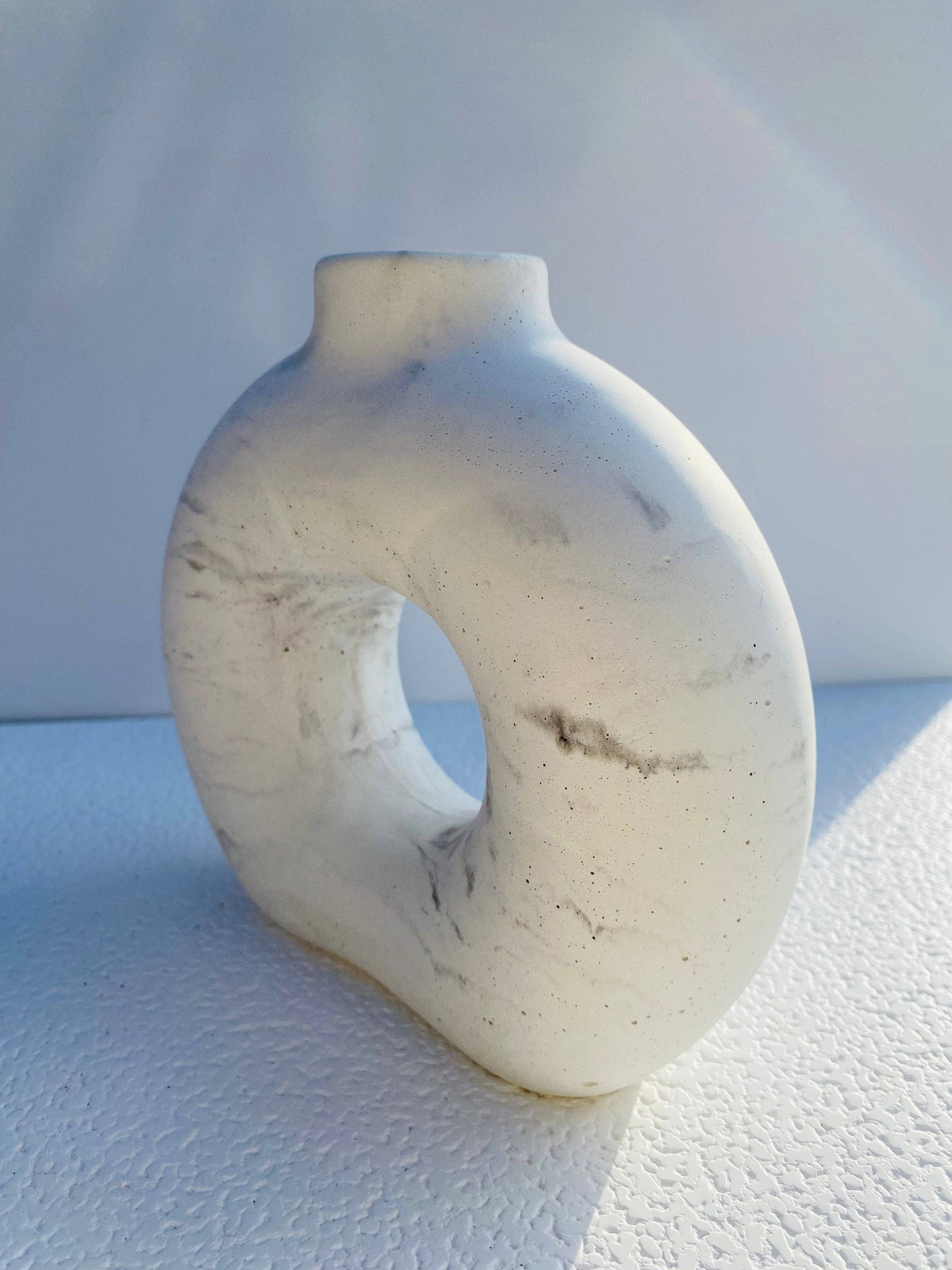 Donut Vase - Circular, Hollow