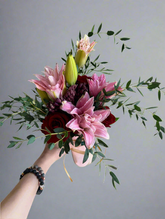 Valentine's Day Handheld Bouquet